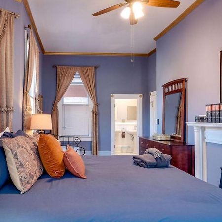 Elegant 2 Bed Directly On Forsyth Park Apartman Savannah Kültér fotó