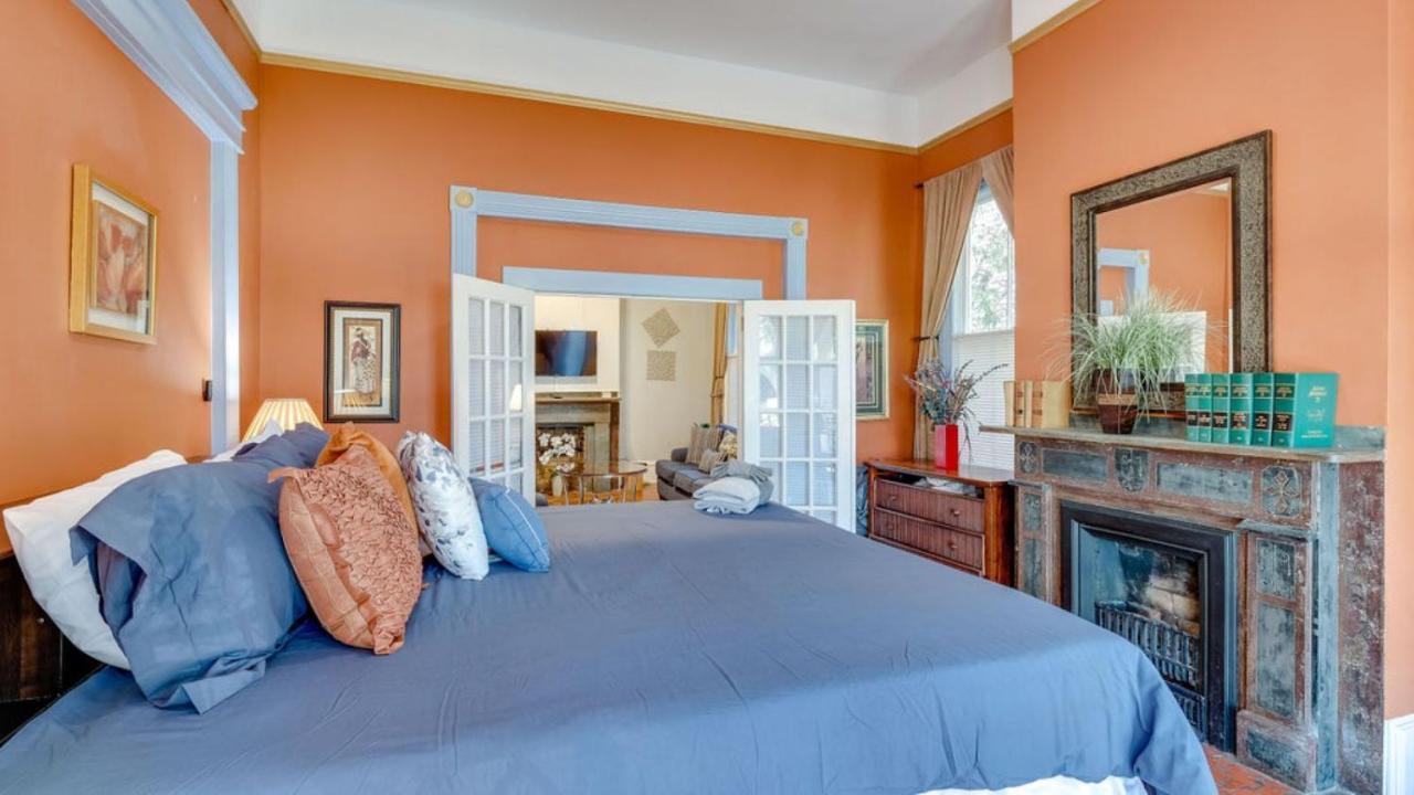 Elegant 2 Bed Directly On Forsyth Park Apartman Savannah Kültér fotó