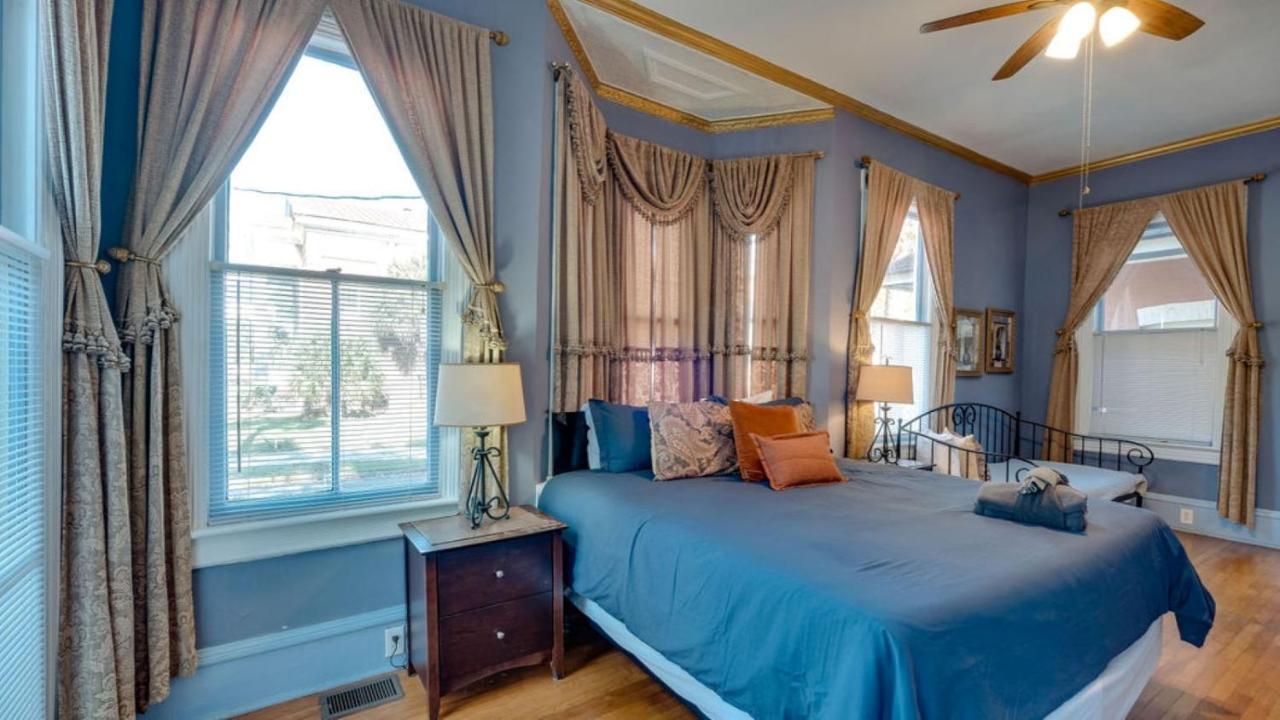 Elegant 2 Bed Directly On Forsyth Park Apartman Savannah Kültér fotó