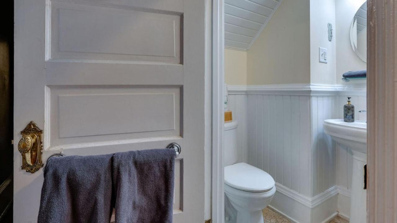 Elegant 2 Bed Directly On Forsyth Park Apartman Savannah Kültér fotó